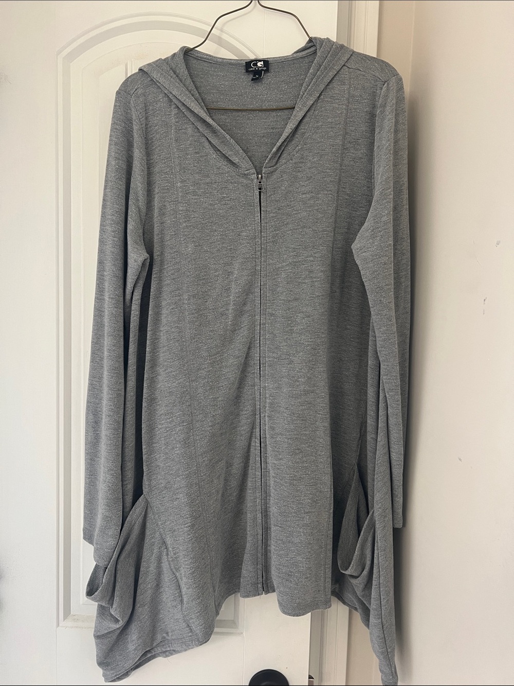 Womens size medium. Cable & Gauge
